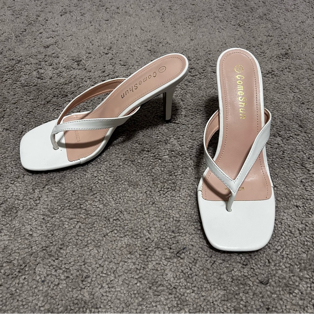 (SOLD) White Thong Flip-flop Heeled Sandals